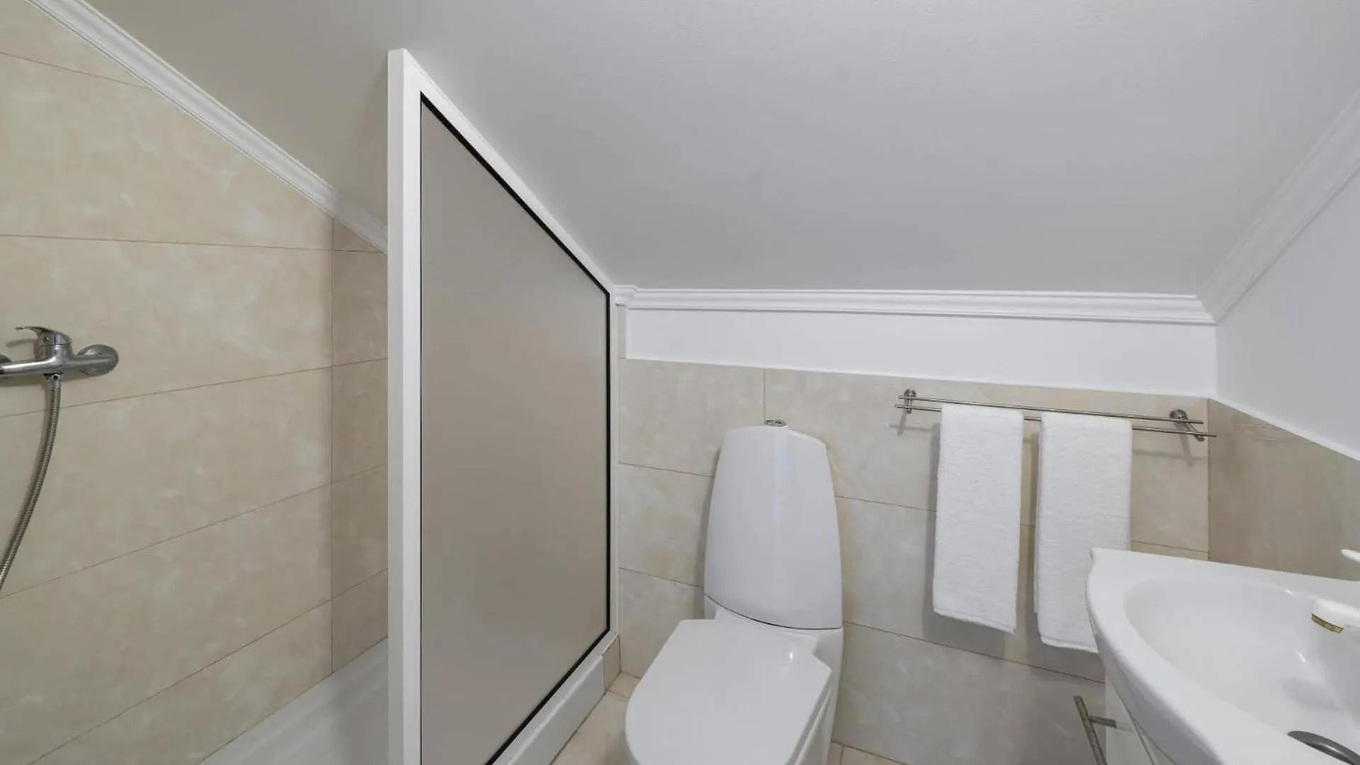 Villa Atlantic Sunrise By Villa Plus Funchal  Funchal (Madeira)